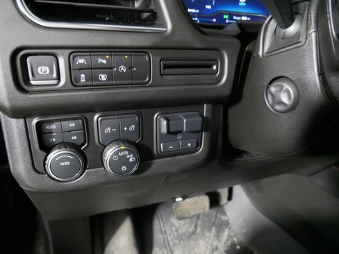 Used 2024 Chevrolet Suburban RST w/ Sport Performance Package image 26