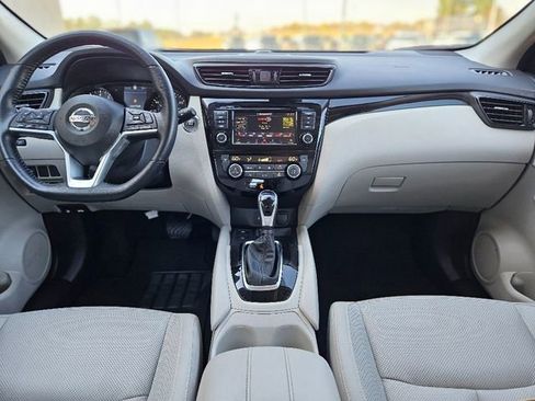 Certified 2022 Nissan Rogue Sport SL w/ Premium Package image 15