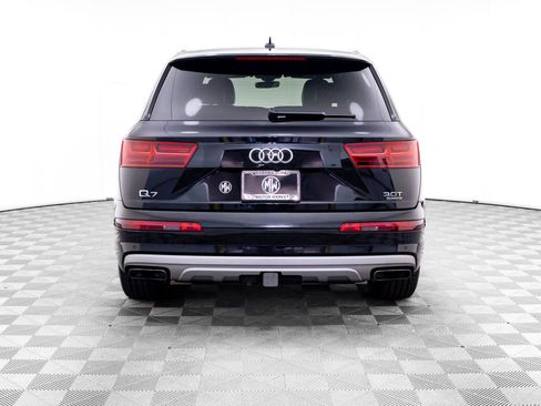 Used 2017 Audi Q7 3.0T Prestige w/ Prestige Package image 4