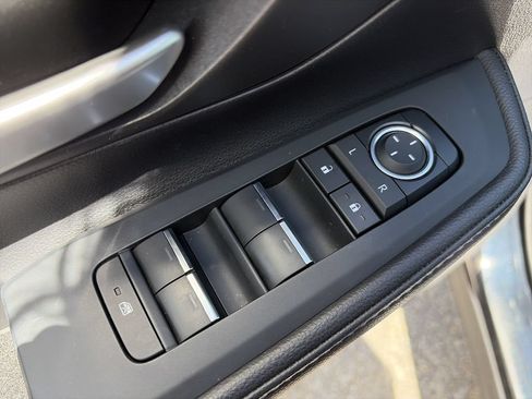 Used 2025 Toyota Grand Highlander FWD image 19