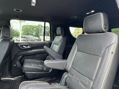 Used 2023 Chevrolet Suburban Premier RWD image 19