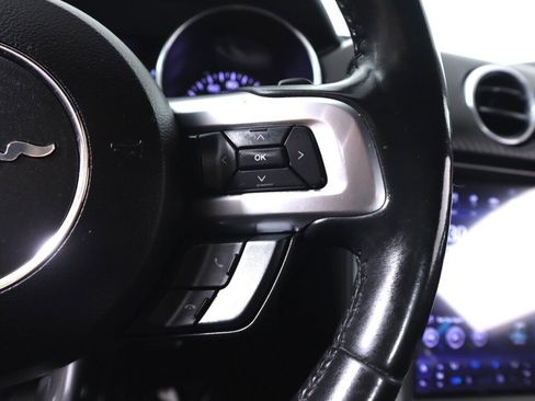 Used 2018 Ford Mustang Coupe RWD image 13
