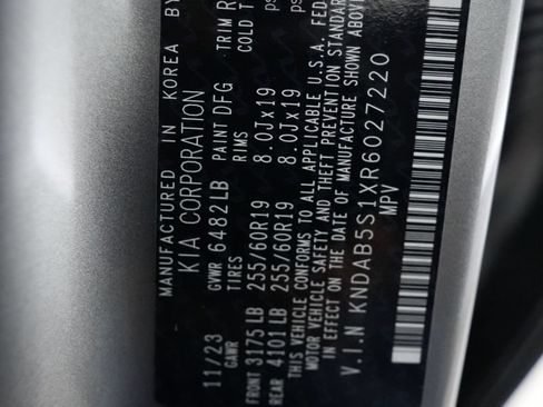 Used 2024 Kia EV9 Light Long Range RWD image 30