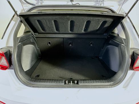 Used 2024 Hyundai Venue Limited image 29