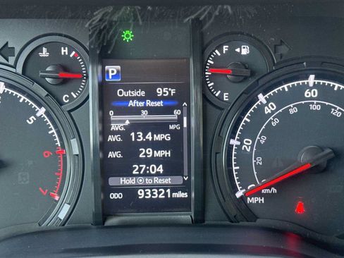 Used 2020 Toyota 4Runner SR5 AWD/4WD image 22