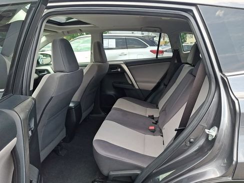 Used 2015 Toyota RAV4 XLE AWD/4WD image 10