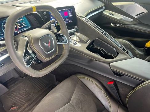 Used 2022 Chevrolet Corvette Stingray Premium Conv w/ Z51 Performance Package RWD image 10