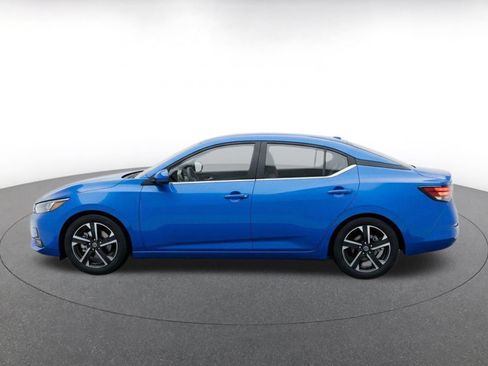 Used 2025 Nissan Sentra SV FWD image 4