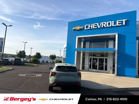 Used 2024 Chevrolet Trax RS w/ Driver Confidence Package FWD image 5