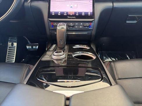 Certified 2022 Maserati Quattroporte GT image 14
