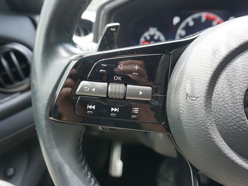 Used 2025 Nissan Z Performance w/ Floor Mat Package RWD image 7