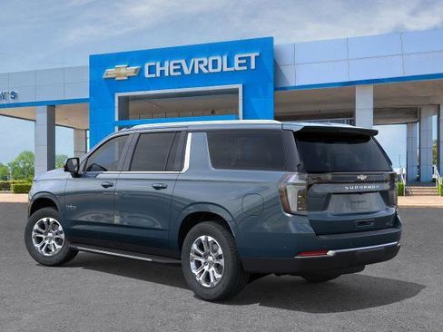 New 2026 Chevrolet Suburban LT image 30