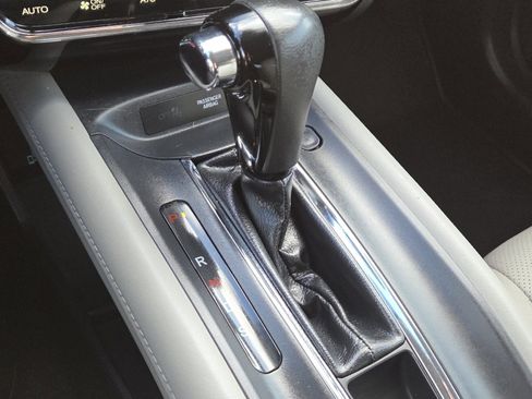 Used 2022 Honda HR-V EX-L image 30