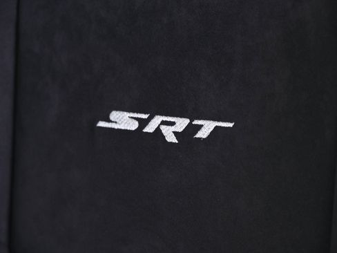 Used 2015 Dodge Challenger SRT Hellcat image 27