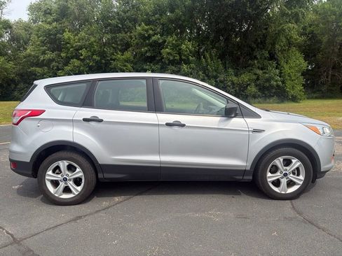 Used 2016 Ford Escape S FWD image 9