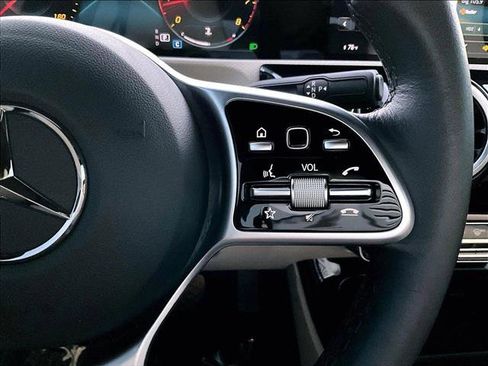 Used 2020 Mercedes-Benz CLA 250 CLA 250 image 21