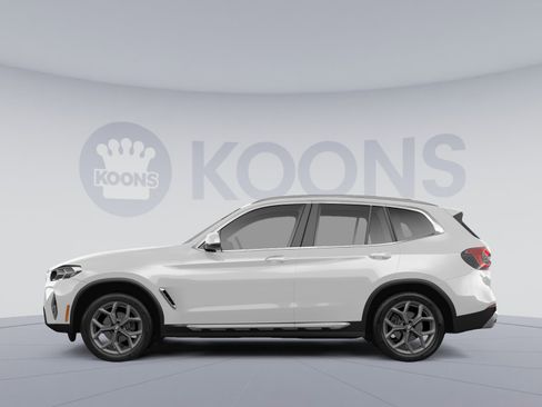 Used 2023 BMW X3 xDrive30i w/ Premium Package image 2