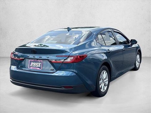 Certified 2025 Toyota Camry LE FWD image 5