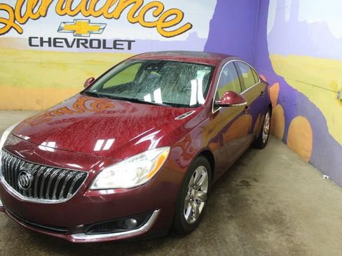 Used 2017 Buick Regal Premium w/ Driver Confidence Package #1 FWD image 4