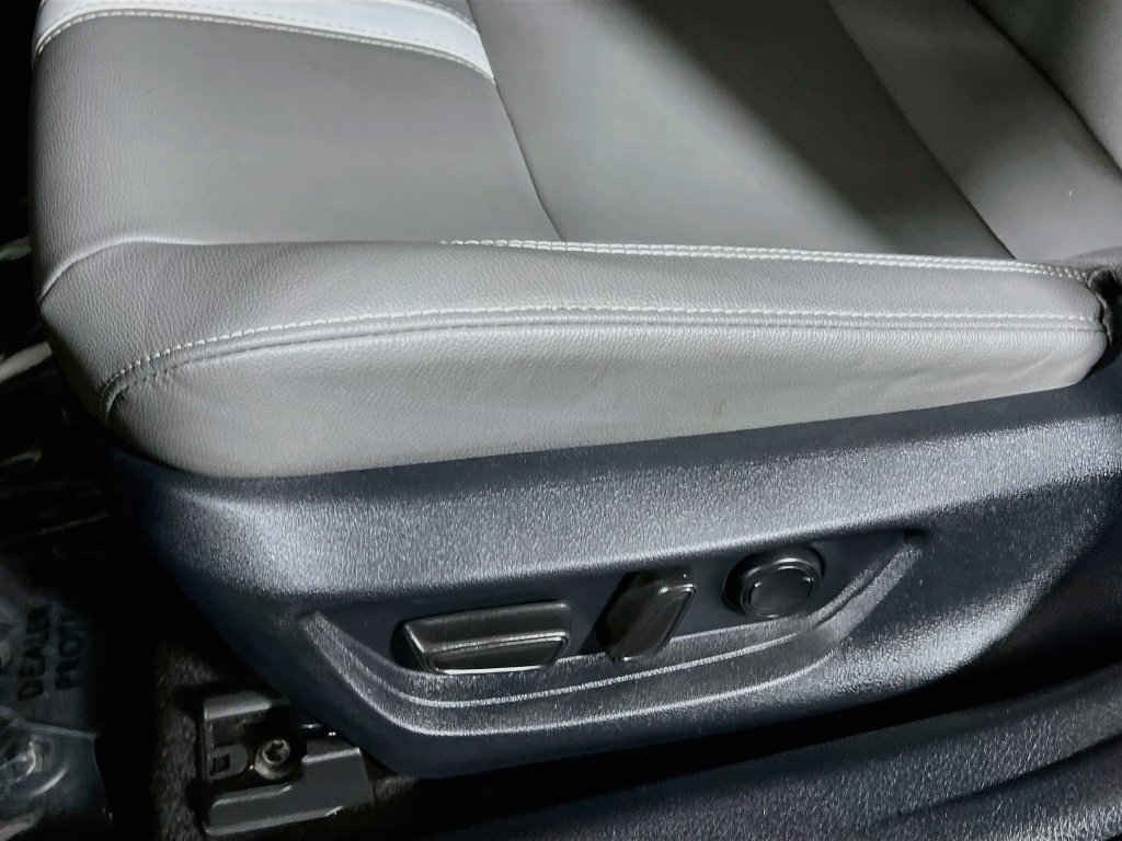 Certified 2025 Toyota Camry SE FWD image 17