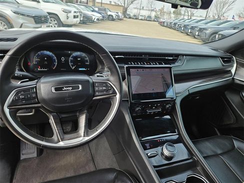 Used 2024 Jeep Grand Cherokee L Limited w/ Luxury Tech Group II image 16