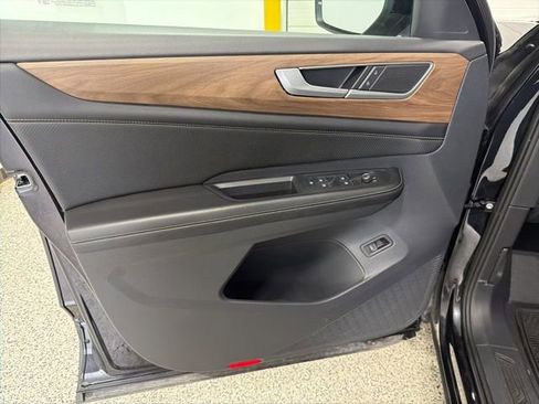 Used 2024 Volkswagen Atlas SE image 9