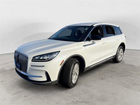 Used 2023 Lincoln Corsair AWD image 6