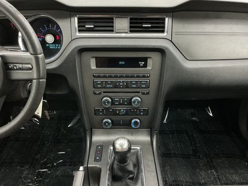 Used 2012 Ford Mustang GT RWD image 24