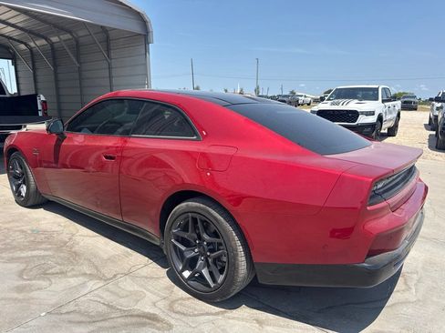 Used 2024 Dodge Charger Daytona R/T w/ Plus Group AWD/4WD image 3