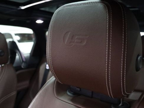 Used 2019 Jaguar F-PACE S image 50