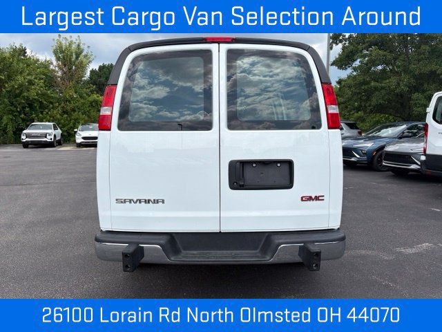 Used 2025 GMC Savana 2500 w/ Driver Convenience Package RWD image 4