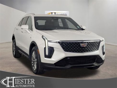 Used 2024 Cadillac XT4 Premium Luxury image 1