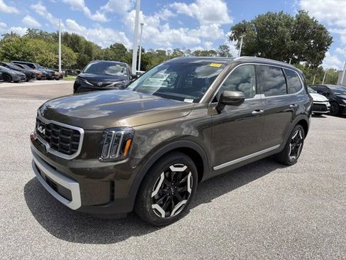 Used 2025 Kia Telluride S AWD/4WD image 5