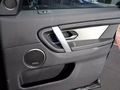 Certified 2025 Land Rover Discovery Sport Dynamic SE image 13