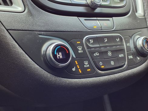 Used 2022 Chevrolet Malibu LT image 5