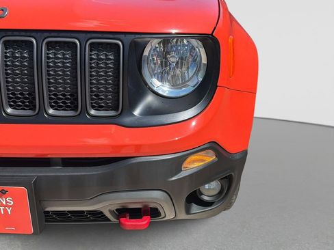 Used 2021 Jeep Renegade Trailhawk w/ Sun & Sound Group AWD/4WD image 11