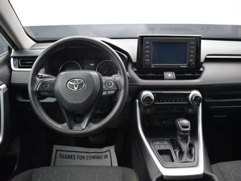 Used 2022 Toyota RAV4 XLE FWD image 14