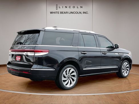 Used 2023 Lincoln Navigator L Reserve image 5