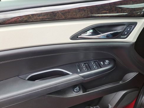 Used 2016 Cadillac SRX Luxury w/ Driver Awareness Package image 29