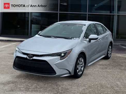 Certified 2025 Toyota Corolla LE image 8