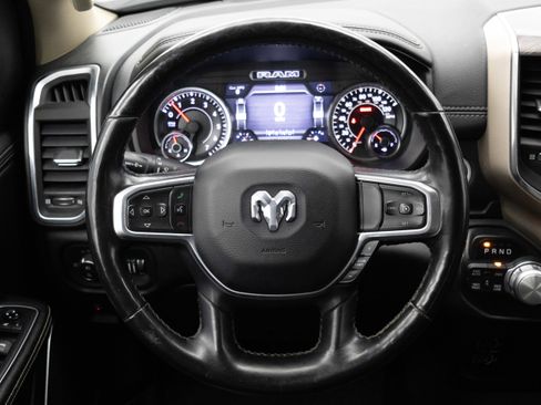 Used 2019 RAM 1500 Laramie image 31