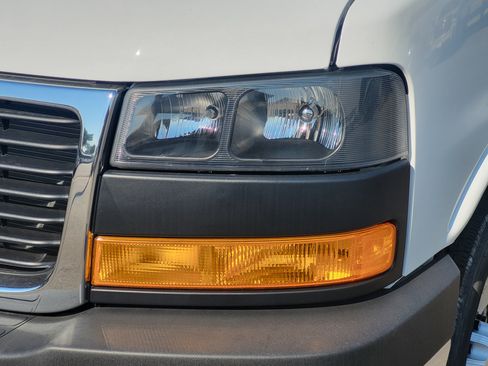 New 2026 GMC Savana 3500 w/ Power Convenience Package RWD image 8