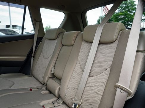 Used 2011 Toyota RAV4 2WD w/ Base L4 Extra Value Pkg image 28