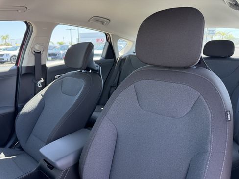Certified 2025 Kia K4 FWD image 16