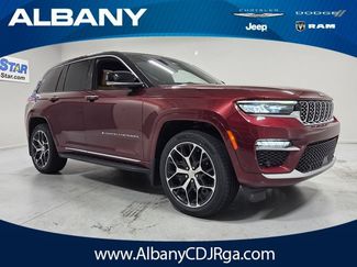 Used 2023 Jeep Grand Cherokee Summit AWD/4WD video 1