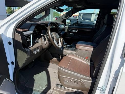 Used 2023 GMC Sierra 1500 Denali w/ Denali Reserve Package AWD/4WD image 7
