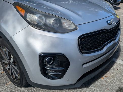 Used 2018 Kia Sportage EX w/ EX Technology Package image 2