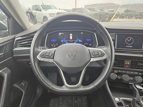 Used 2024 Volkswagen Jetta SE image 20