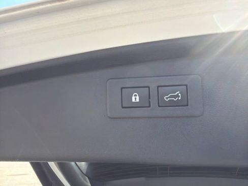 Used 2022 Subaru Outback Premium AWD/4WD image 7