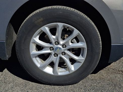 Used 2019 Chevrolet Equinox LT image 34